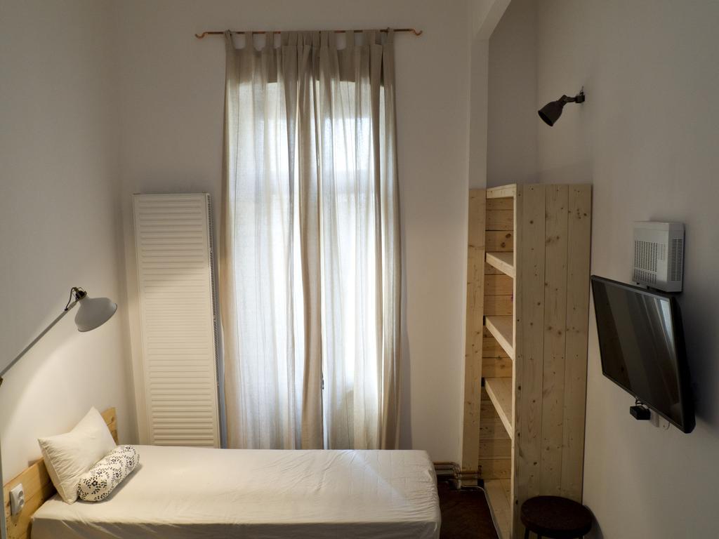Victoria Poshtel Bucareste Quarto foto